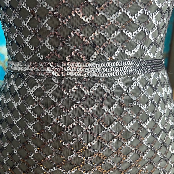 Aqua formal, SZ 6, rose gold, sequins gown. - Picture 4 of 15